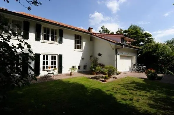 B&B Het Wilgenhuis Oostende Bed & Breakfast